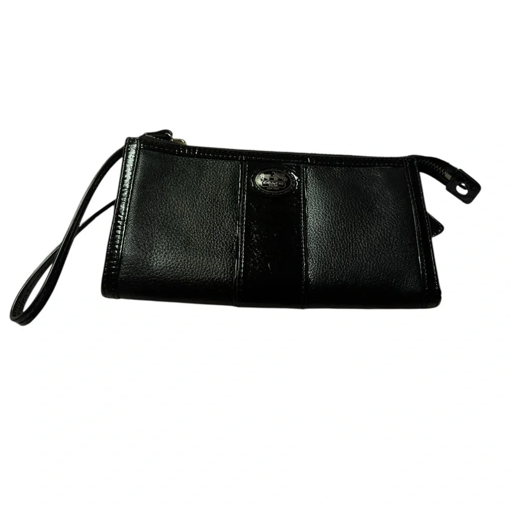 Coach Black Leather Wallet with patent leather Finish